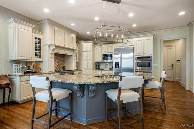 2053 Westminster, Tuscaloosa, AL 35406