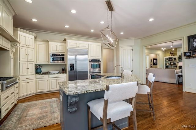 2053 Westminster, Tuscaloosa, AL 35406