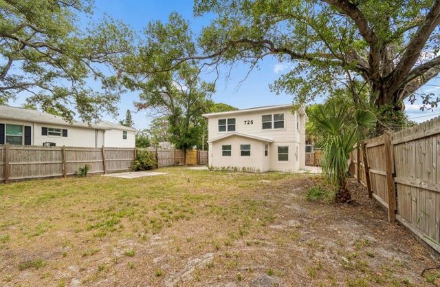 725 21ST AVENUE S, St Petersburg, FL 33705