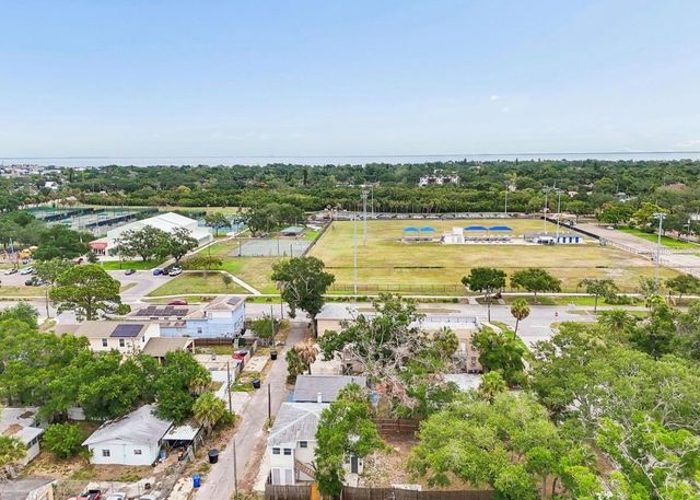 725 21ST AVENUE S, St Petersburg, FL 33705