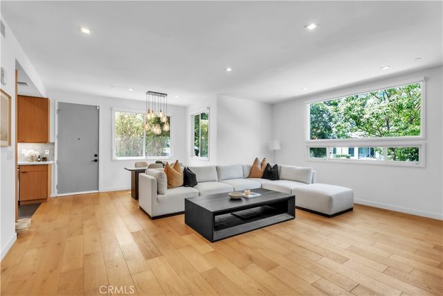 532 W Elk Avenue 1, Glendale, CA 91204