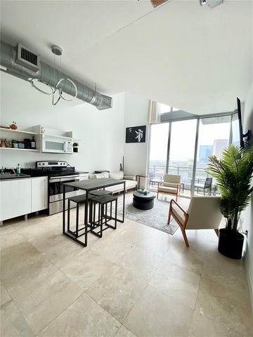 690 SW 1st Ct 1715, Miami, FL 33130