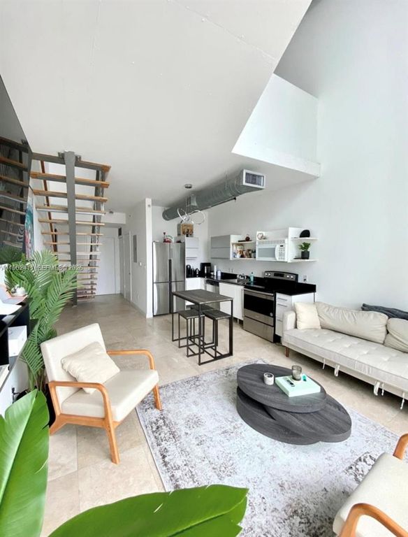 690 SW 1st Ct 1715, Miami, FL 33130