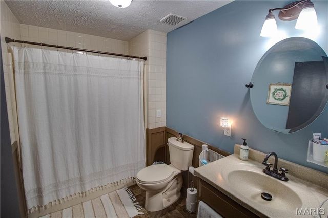 32952 Crystal Lake Road, Jerseyville, IL 62052