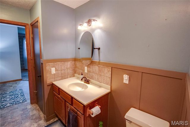 32952 Crystal Lake Road, Jerseyville, IL 62052