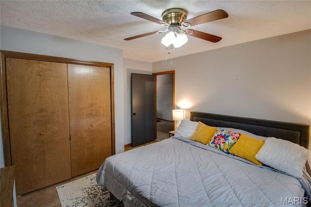 32952 Crystal Lake Road, Jerseyville, IL 62052