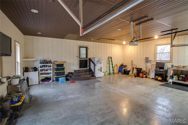 32952 Crystal Lake Road, Jerseyville, IL 62052