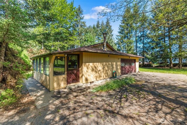 334 Burchett Road, Onalaska, WA 98570