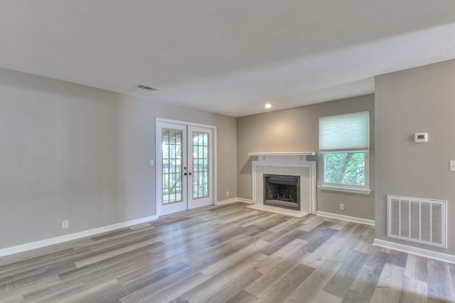 2344 Tally Green Ct, Nashville, TN 37214