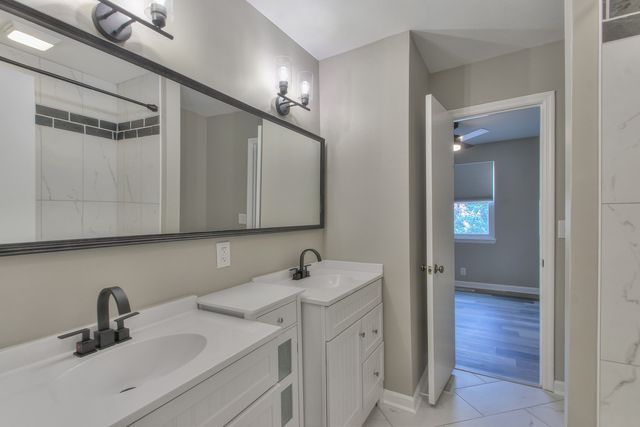 2344 Tally Green Ct, Nashville, TN 37214