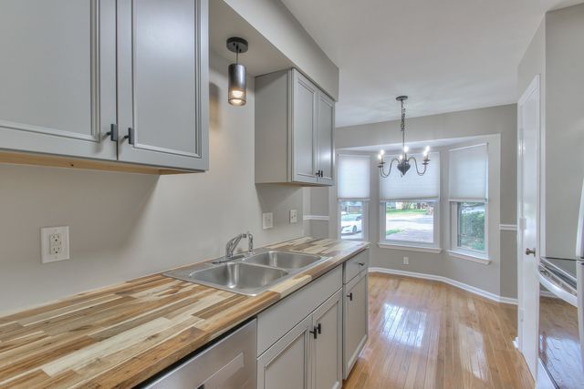 2344 Tally Green Ct, Nashville, TN 37214