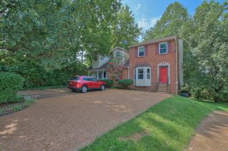 2344 Tally Green Ct, Nashville, TN 37214