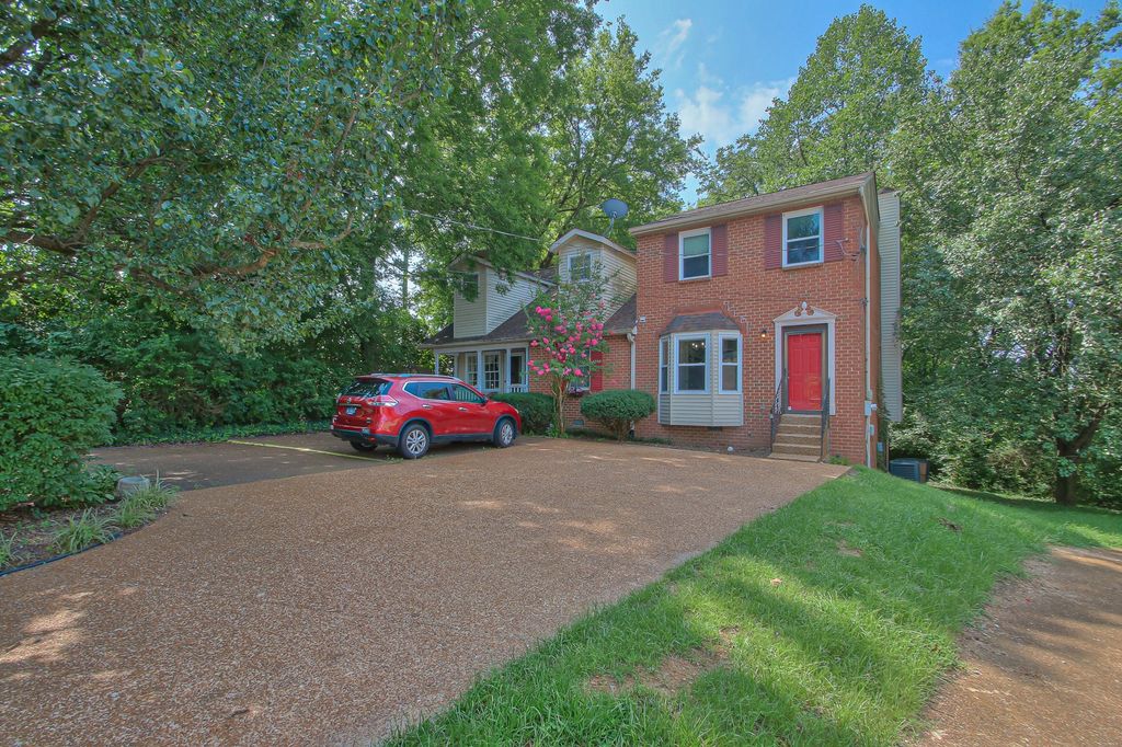 2344 Tally Green Ct, Nashville, TN 37214