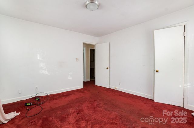 2819 Denview Lane, Charlotte, NC 28208