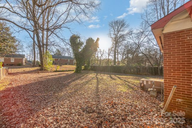 2819 Denview Lane, Charlotte, NC 28208