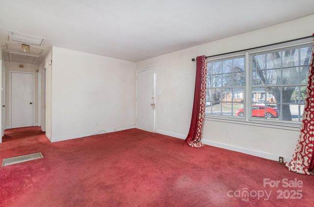 2819 Denview Lane, Charlotte, NC 28208