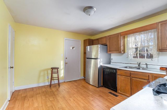 2819 Denview Lane, Charlotte, NC 28208