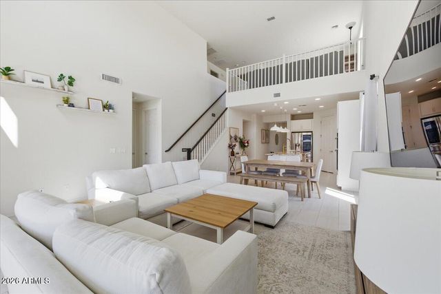 2435 E Saint Catherine Avenue, Phoenix, AZ 85042