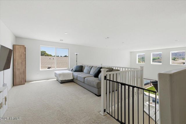 2435 E Saint Catherine Avenue, Phoenix, AZ 85042