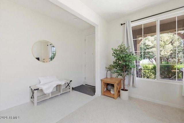 2435 E Saint Catherine Avenue, Phoenix, AZ 85042