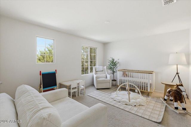 2435 E Saint Catherine Avenue, Phoenix, AZ 85042