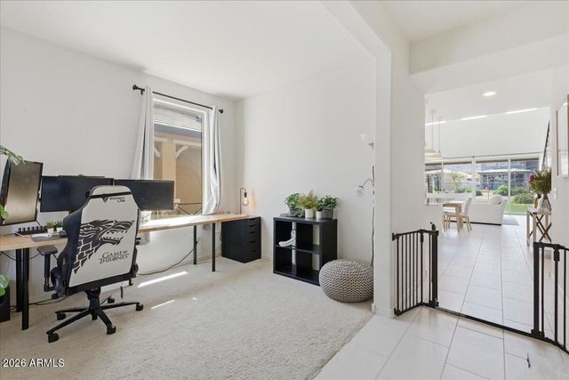 2435 E Saint Catherine Avenue, Phoenix, AZ 85042