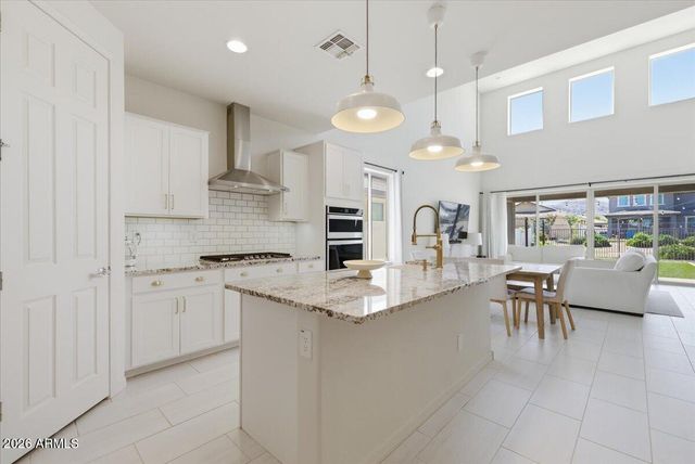 2435 E Saint Catherine Avenue, Phoenix, AZ 85042