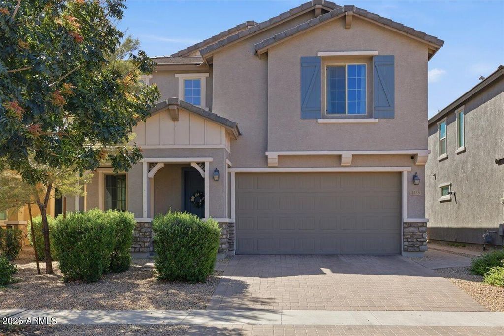 2435 E Saint Catherine Avenue, Phoenix, AZ 85042