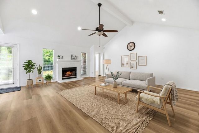 16423 Maple Downs Lane, Sugar Land, TX 77498