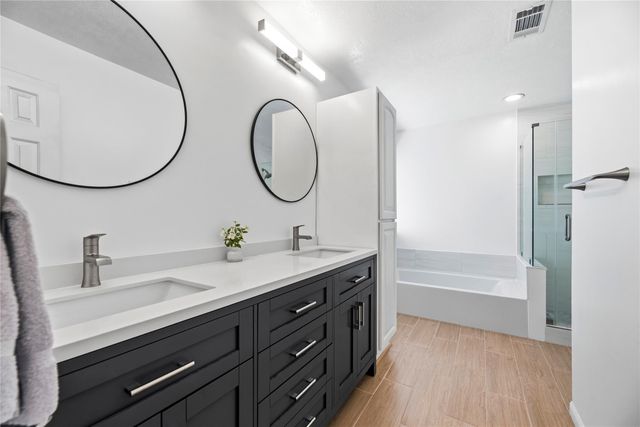 16423 Maple Downs Lane, Sugar Land, TX 77498