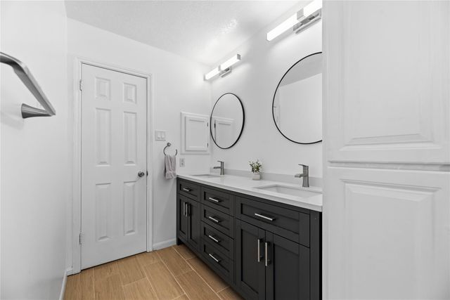 16423 Maple Downs Lane, Sugar Land, TX 77498