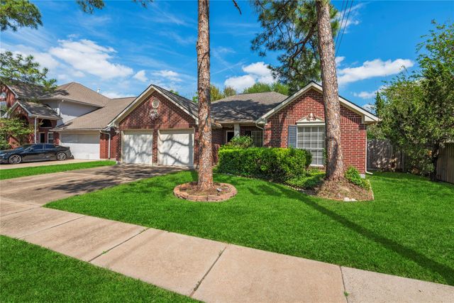 16423 Maple Downs Lane, Sugar Land, TX 77498