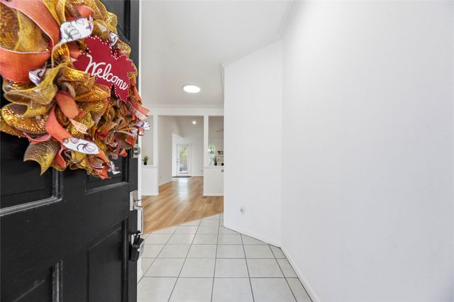 16423 Maple Downs Lane, Sugar Land, TX 77498