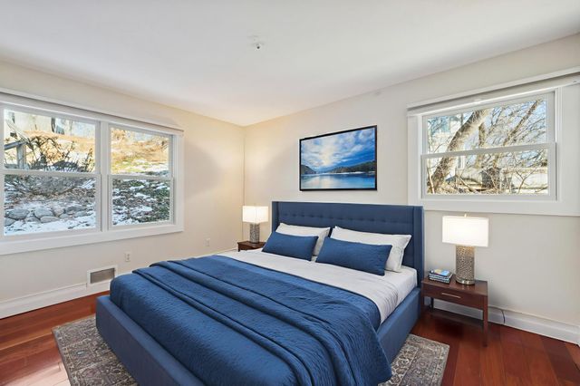 18213 Hermitage Way, Minnetonka, MN 55345