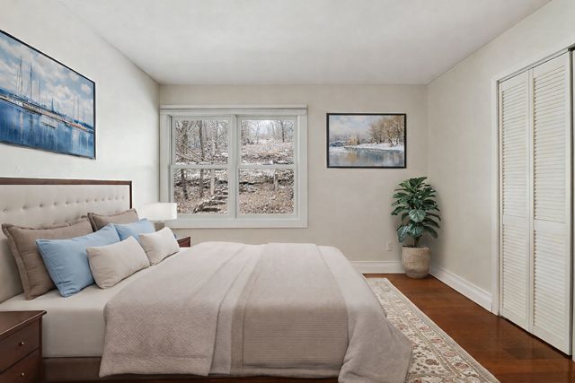 18213 Hermitage Way, Minnetonka, MN 55345