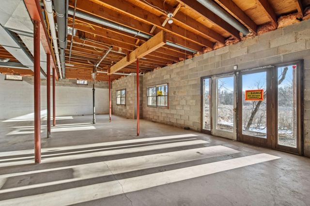 18213 Hermitage Way, Minnetonka, MN 55345