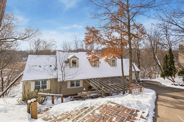 18213 Hermitage Way, Minnetonka, MN 55345