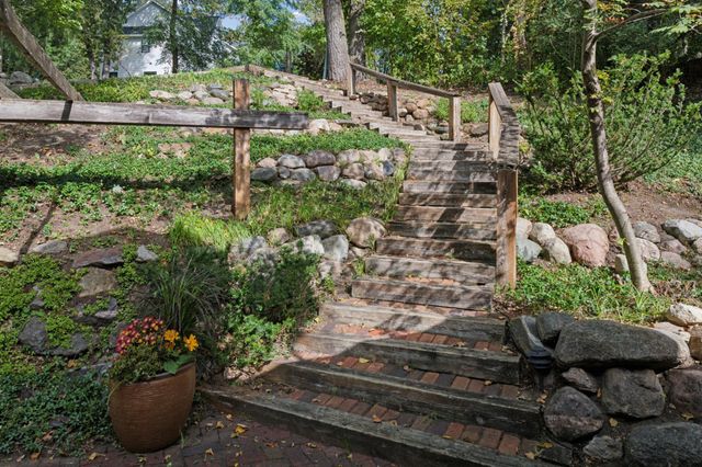 18213 Hermitage Way, Minnetonka, MN 55345