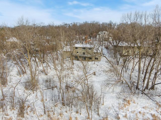 18213 Hermitage Way, Minnetonka, MN 55345