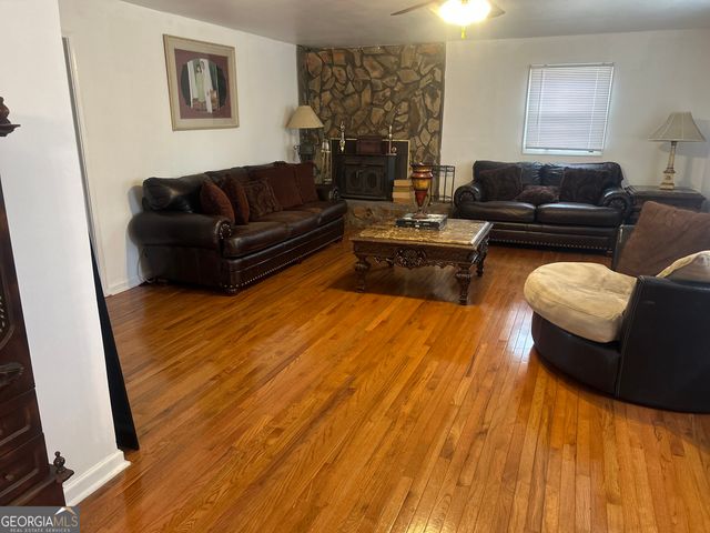 1406 Canterbury Road, Griffin, GA 30223