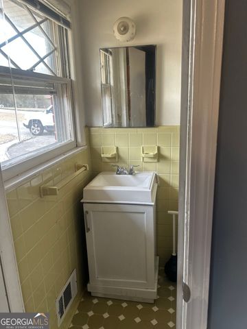 1406 Canterbury Road, Griffin, GA 30223