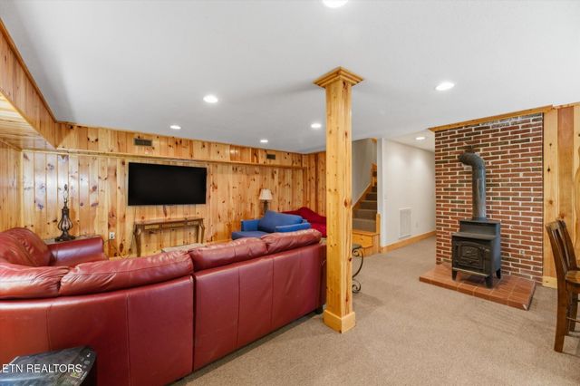 477 Perimeter Rd, Benton, TN 37307