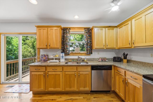 477 Perimeter Rd, Benton, TN 37307