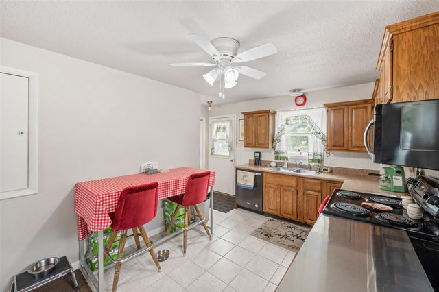 4989 SE 72nd Avenue, Carlisle, IA 50047