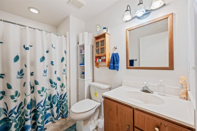 4989 SE 72nd Avenue, Carlisle, IA 50047