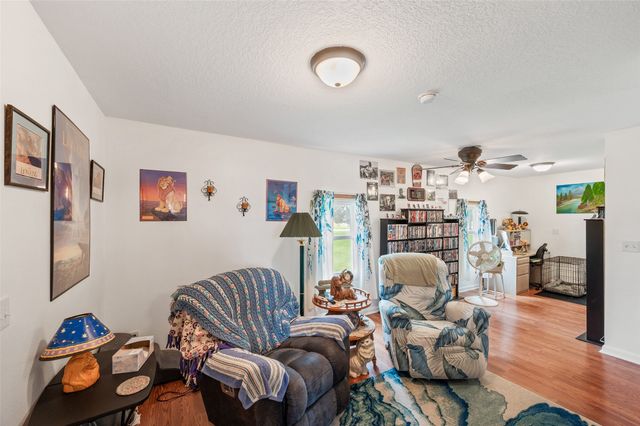 4989 SE 72nd Avenue, Carlisle, IA 50047