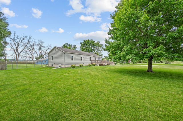 4989 SE 72nd Avenue, Carlisle, IA 50047