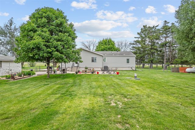 4989 SE 72nd Avenue, Carlisle, IA 50047
