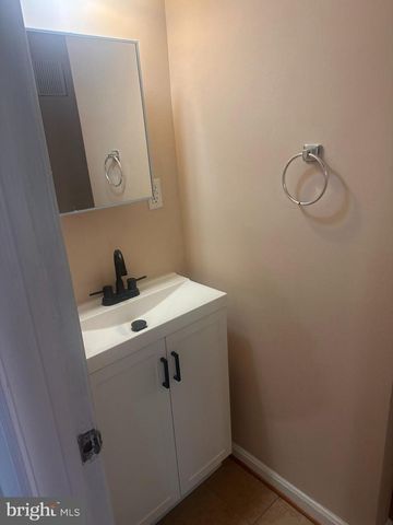 5936 SPRUCE RUN CT, Centreville, VA 20121