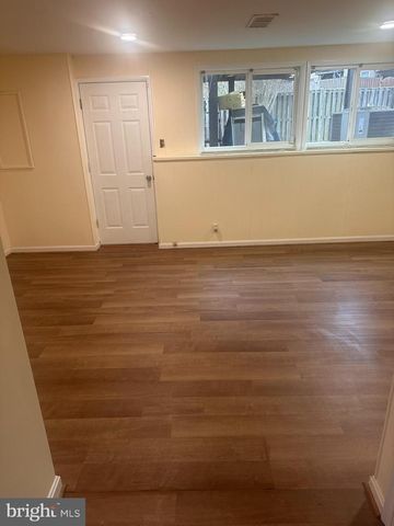 5936 SPRUCE RUN CT, Centreville, VA 20121